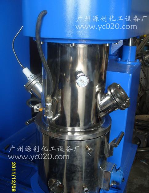 電動真空攪拌機(jī)的具體工作原理